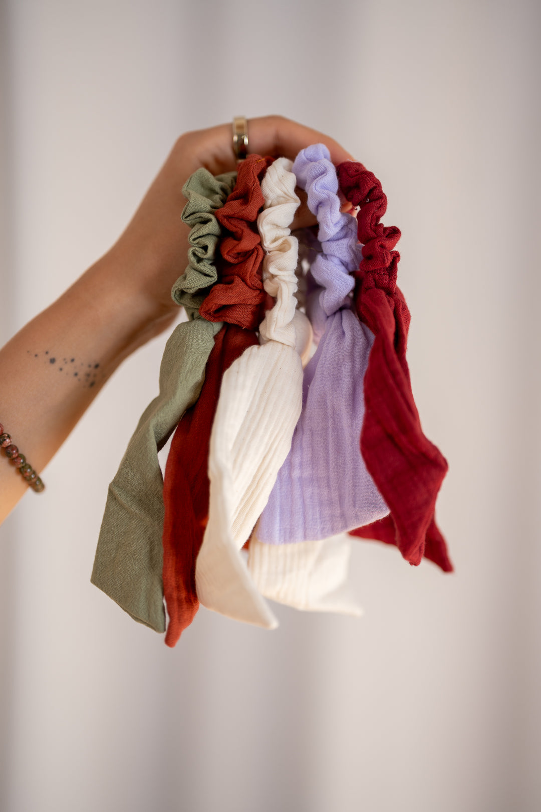 Kleine Bunte Scrunchies