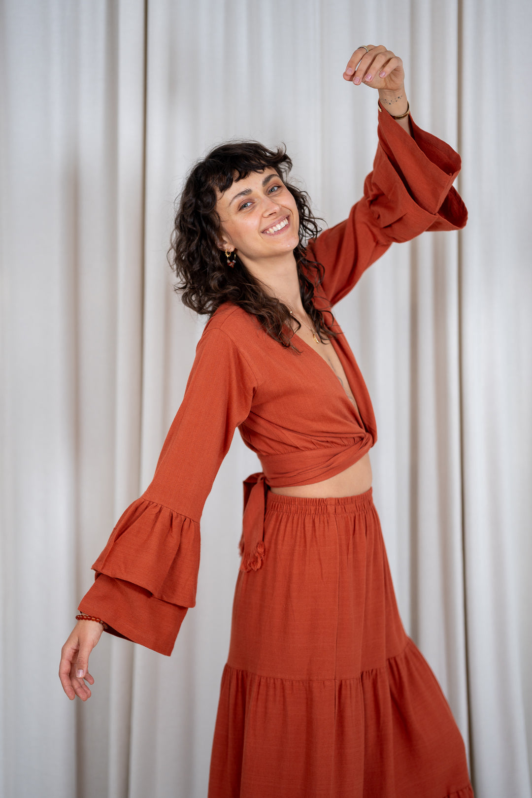 Lilly Wickelbluse mit Trompetenärmeln