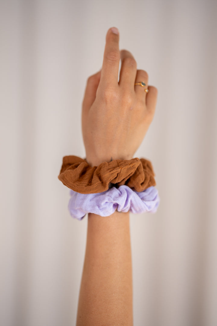 Große Scrunchies