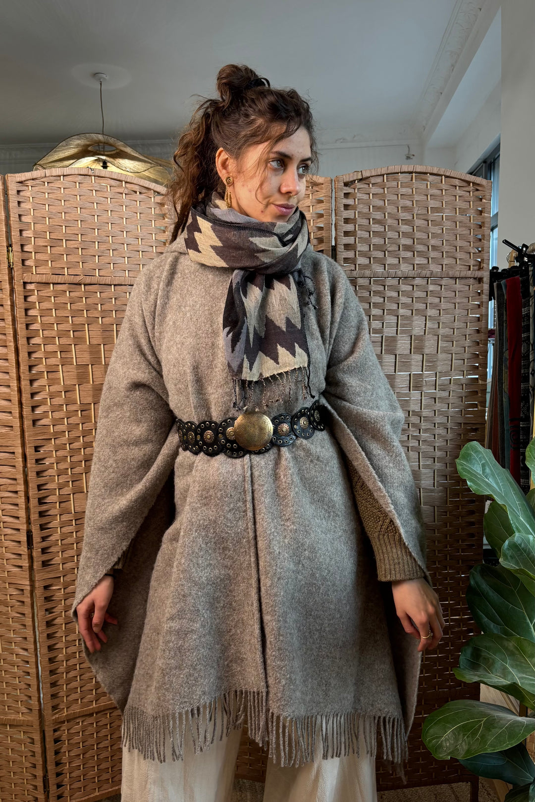 Fairy Cape aus 100% Bouclé-Wolle