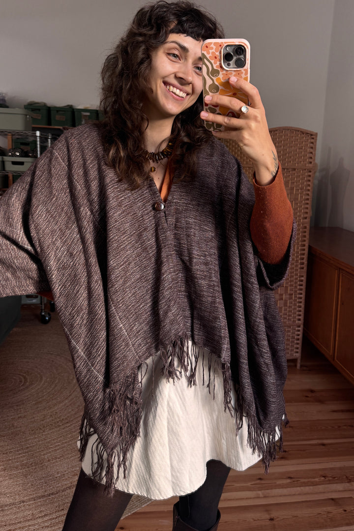 Alva Fransen Poncho aus handgewebter Baumwolle