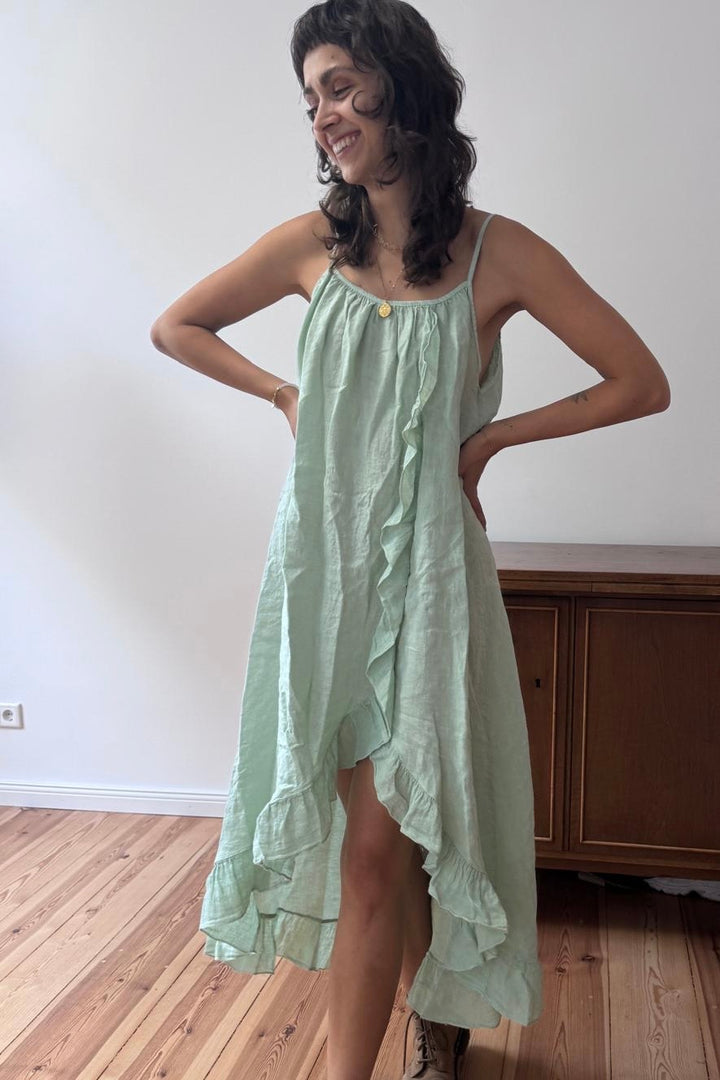 Ruffled strap dress made of 100% linen