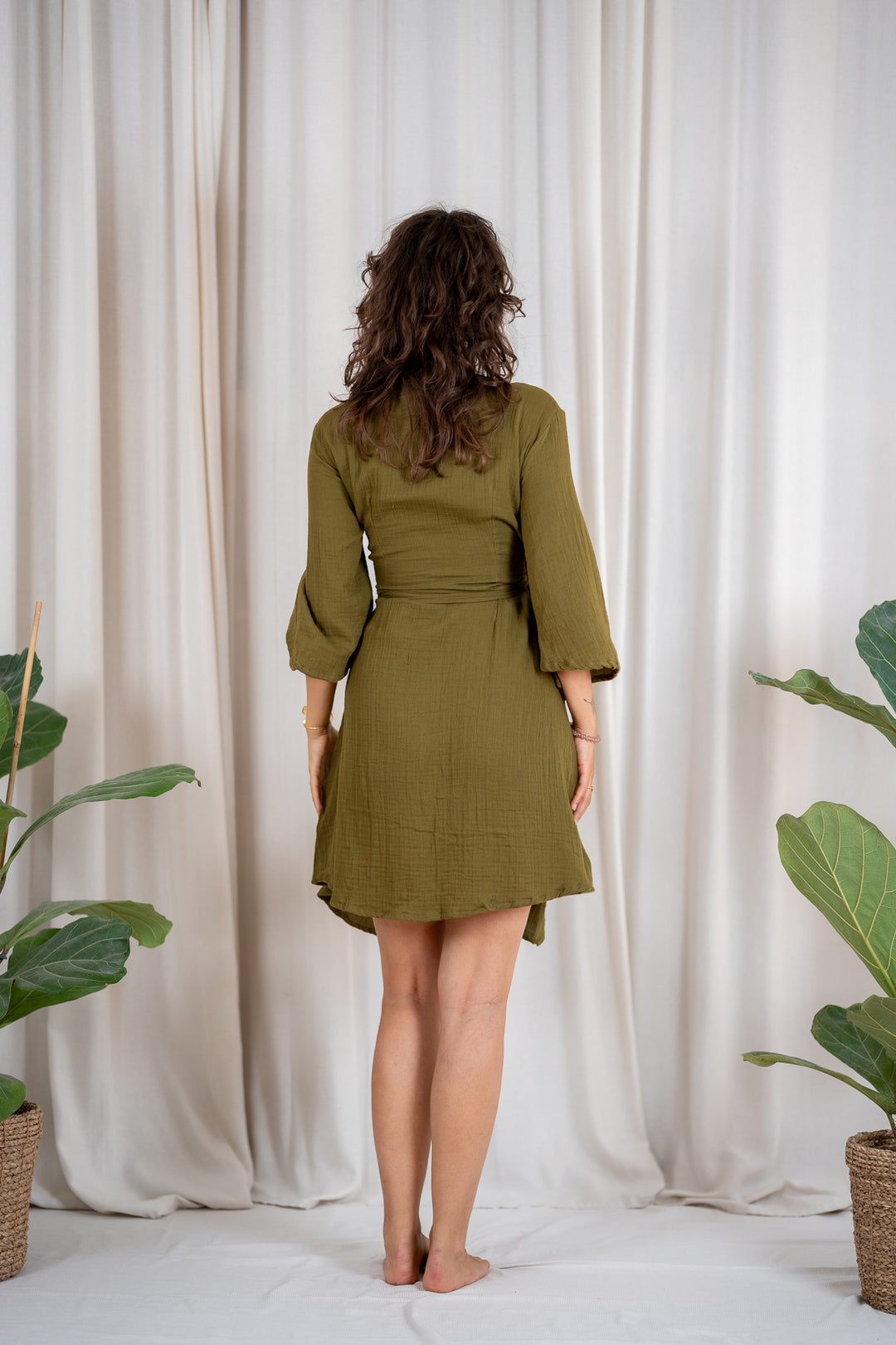 Flora Musselin Wickelkleid