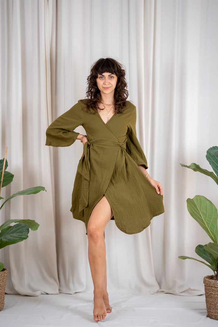 Flora Musselin Wickelkleid