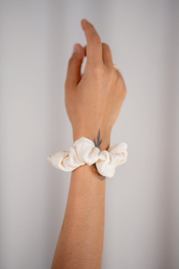 Große Scrunchies