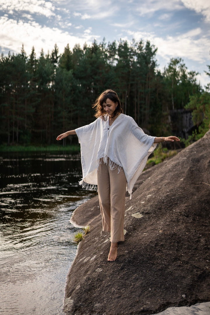 Alva Fransen Poncho aus handgewebter Baumwolle