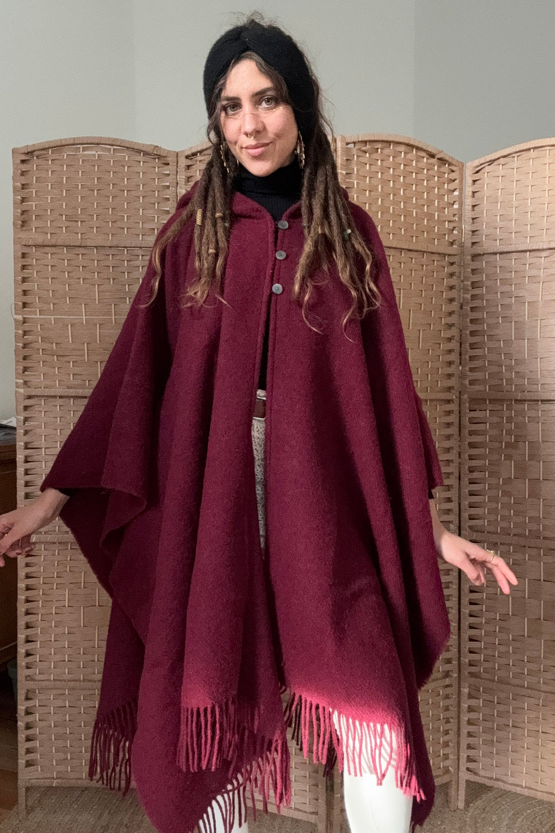 Fairy Cape aus 100% Bouclé-Wolle