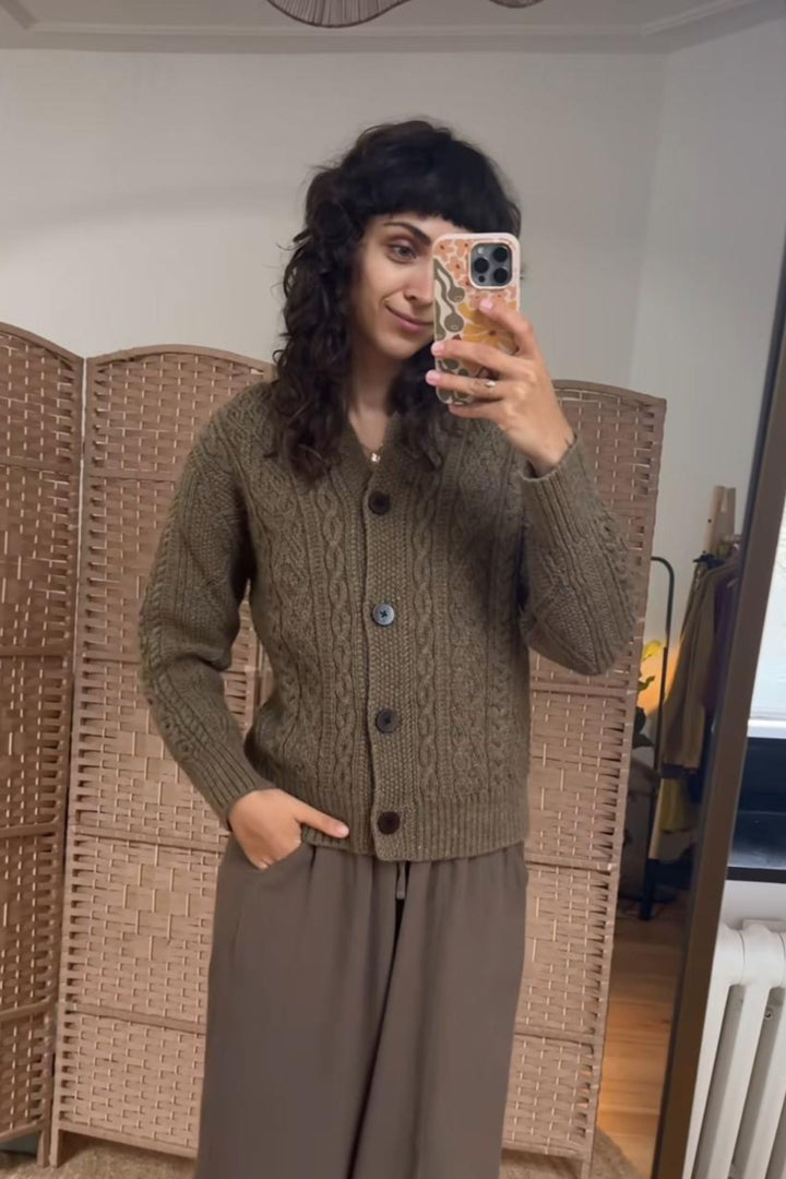 Freyja Wollcardigan mit Zopfmuster