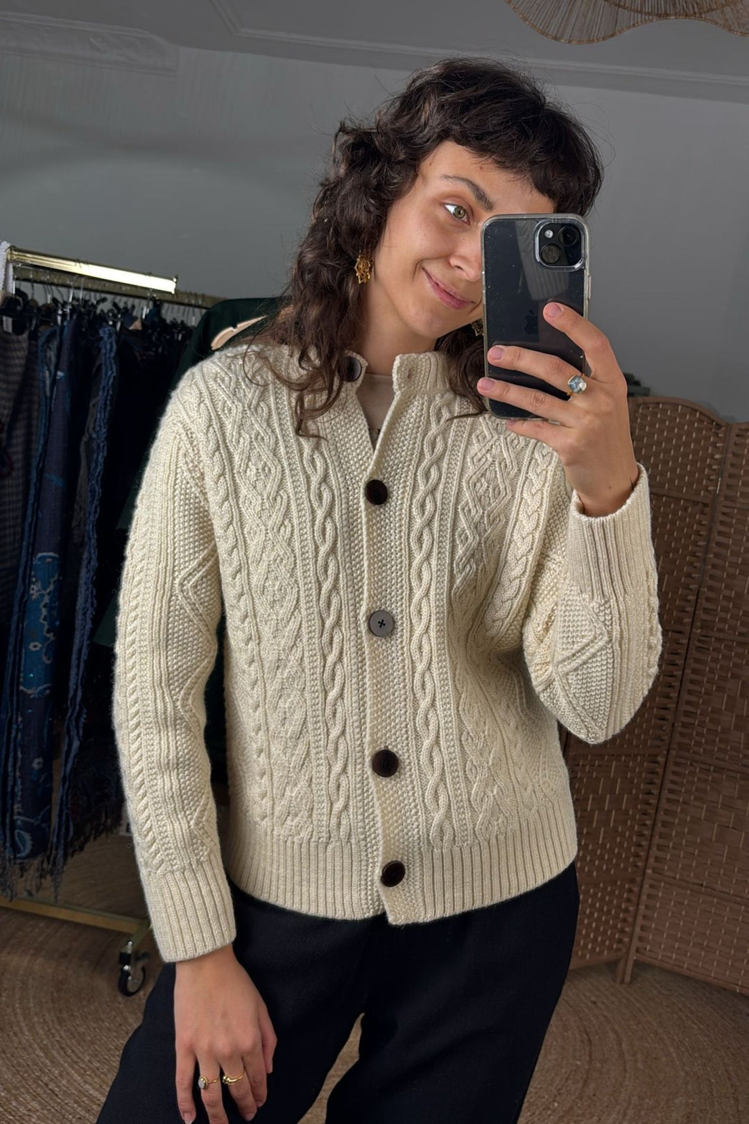 Freyja Wollcardigan mit Zopfmuster